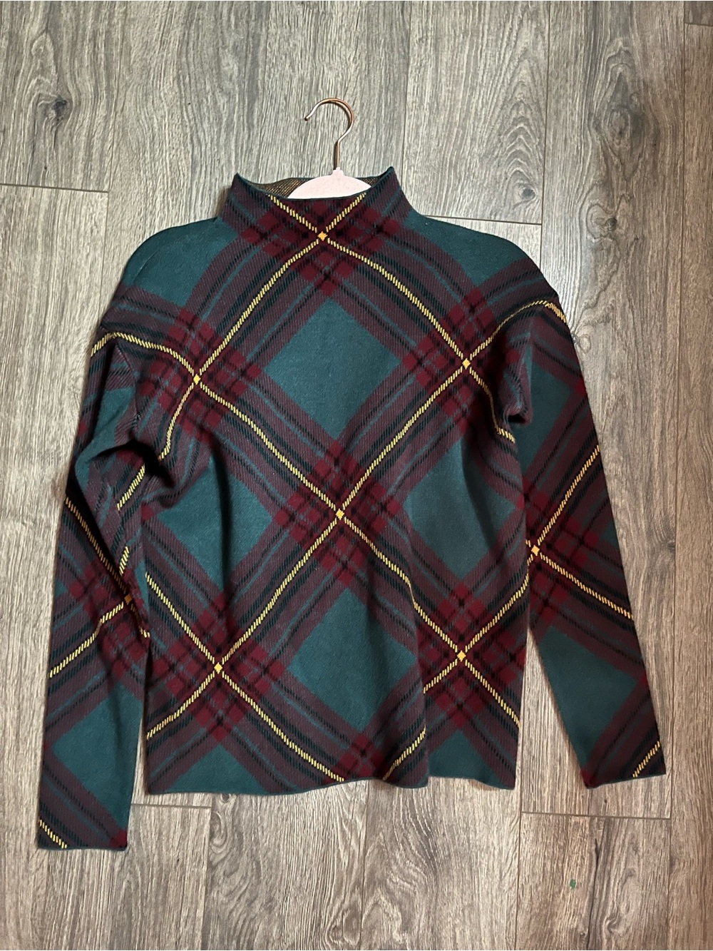 Tahari Green Plaid Mock Neck Long Sleeve Top